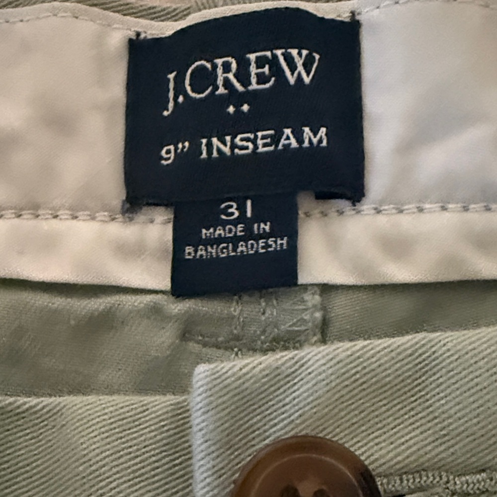 J. Crew Men's Olive Flat Front Shorts - Picture 2 of 3